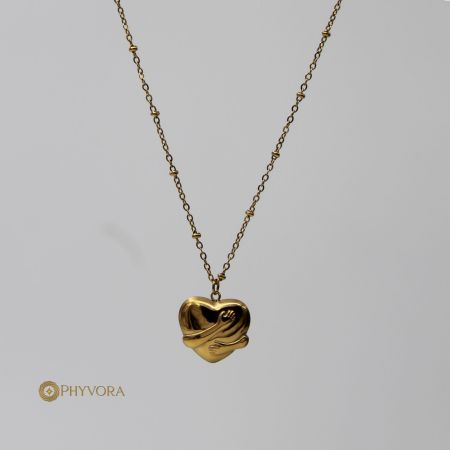 Embrace Me Heart Hug Pendant – Anti-Tarnish Gold Necklace